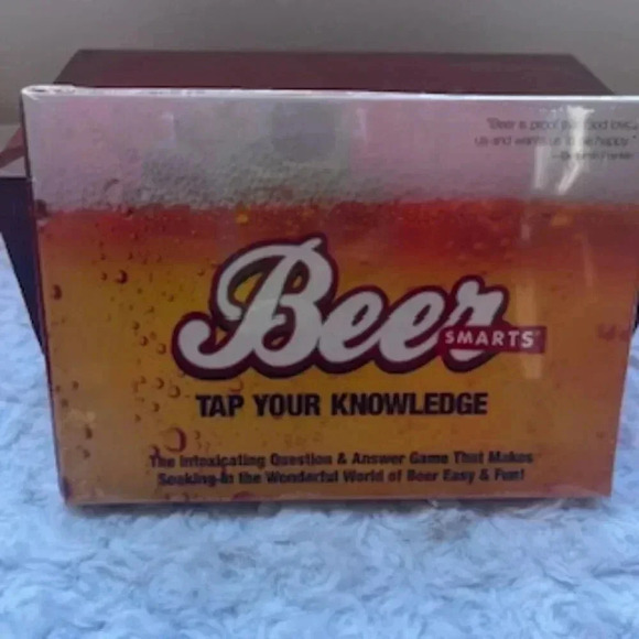 NEW Beer Smarts Game Of Questions And Answers Card Game NIB - Picture 2 of 6